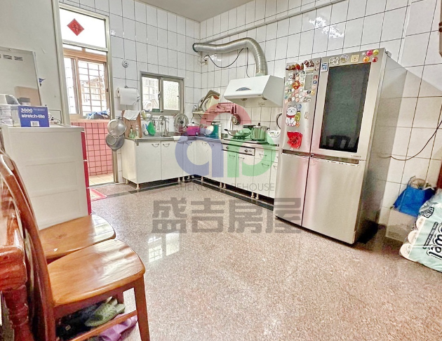 中科寶輝商圈旁，漂亮透天，稀有釋出 3