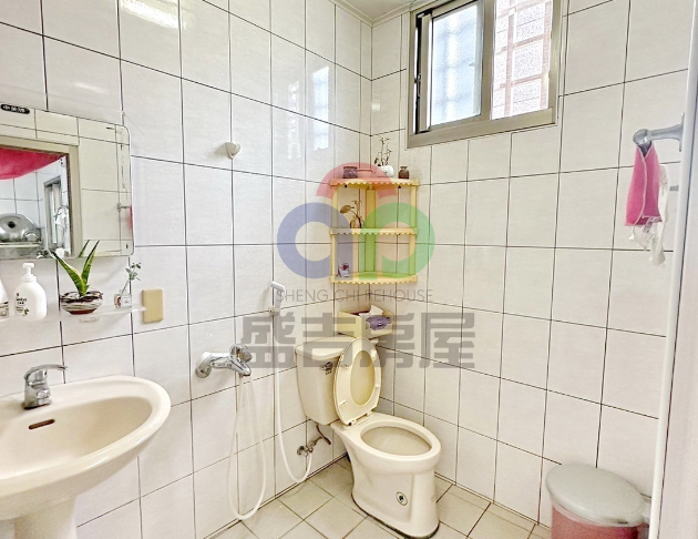 中科寶輝商圈旁，漂亮透天，稀有釋出 4