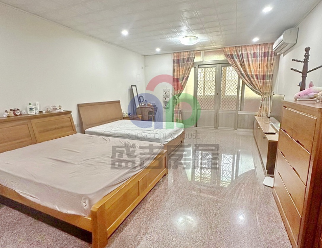 中科寶輝商圈旁，漂亮透天，稀有釋出 5