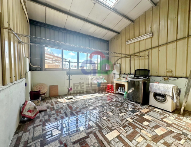 中科寶輝商圈旁，漂亮透天，稀有釋出 7