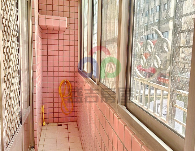 中科寶輝商圈旁，漂亮透天，稀有釋出 8