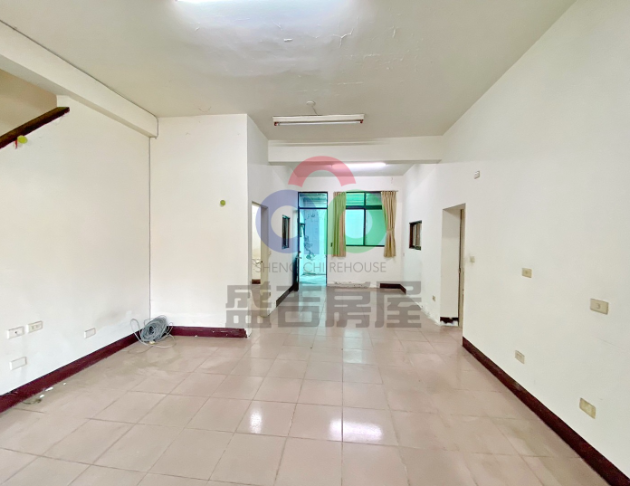 西屯路三段靜巷朝南１－３Ｆ透天，採光優 2