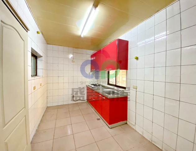 西屯路三段靜巷朝南１－３Ｆ透天，採光優 4