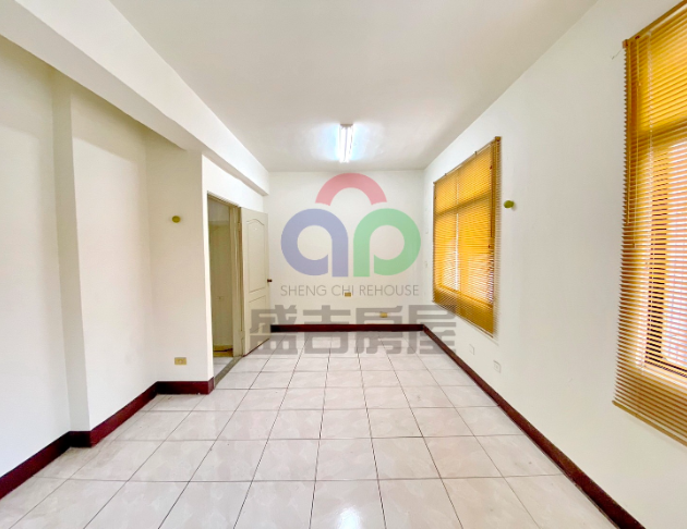 西屯路三段靜巷朝南１－３Ｆ透天，採光優 12