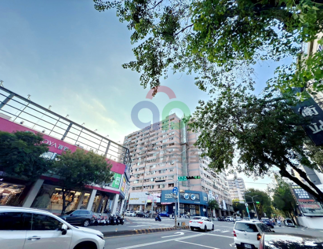薇風廣場，正福科路臨路透店+平車