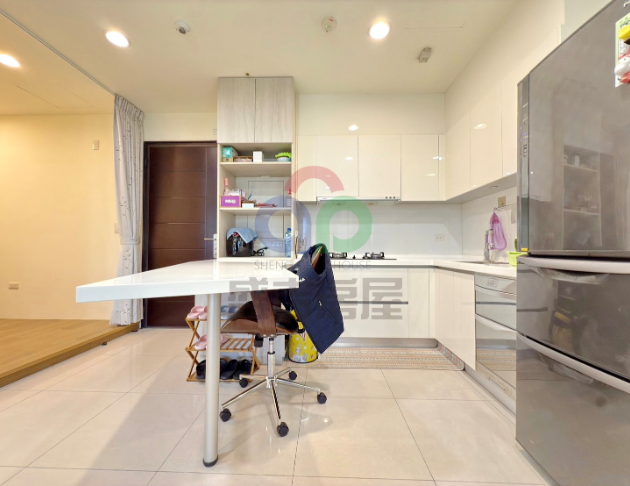 太子雲世紀C區,新婚2+1房附平車 5