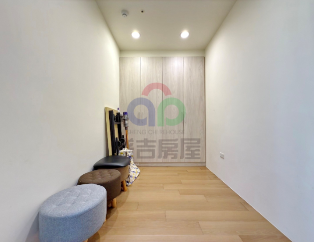 太子雲世紀C區,新婚2+1房附平車 4