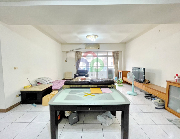 新聯合國,四房平車+機車位,換屋首選宅 5